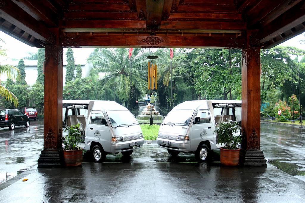 Laras Asri Resort & Spa Salatiga Kültér fotó