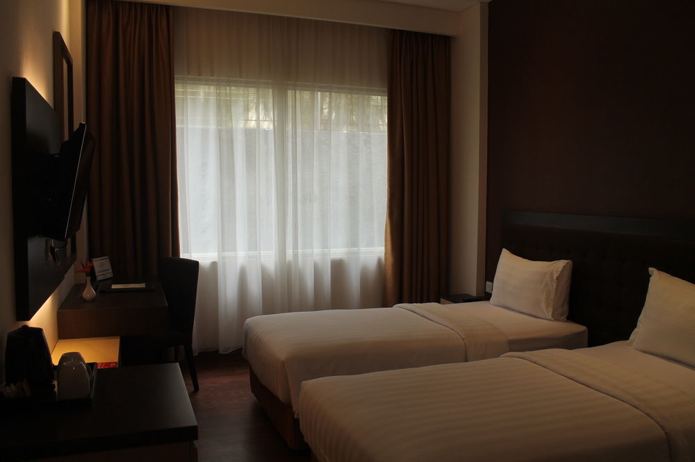 Laras Asri Resort & Spa Salatiga Kültér fotó
