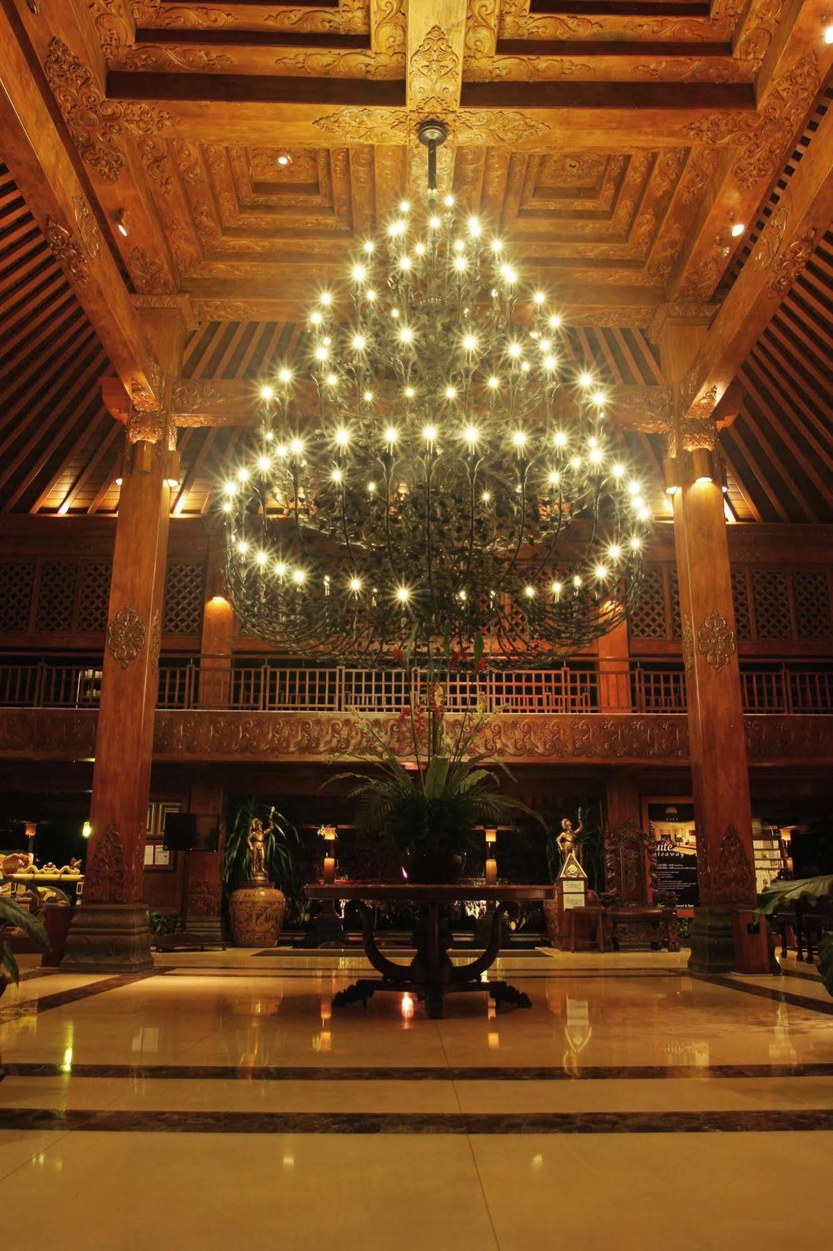 Laras Asri Resort & Spa Salatiga Kültér fotó